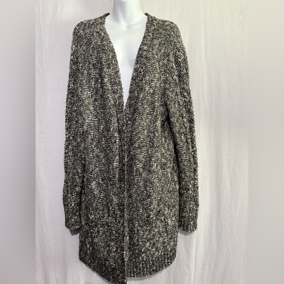 Lane Bryant Black and White Textured Knit Cardigan Sweater 18 20 - Picture 1 of 4